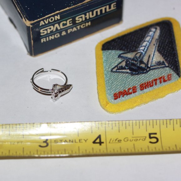 Vintage Avon Space Shuttle Ring and Patch Set Original Box, 1982  #29 - Picture 4 of 5